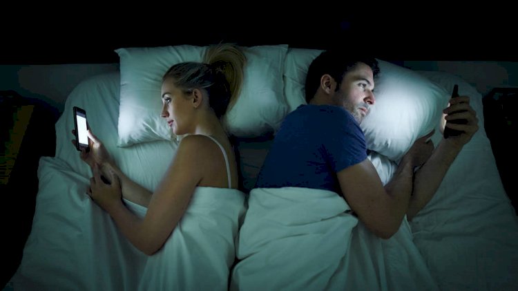 Si Romeo y Julieta tuviesen Tinder