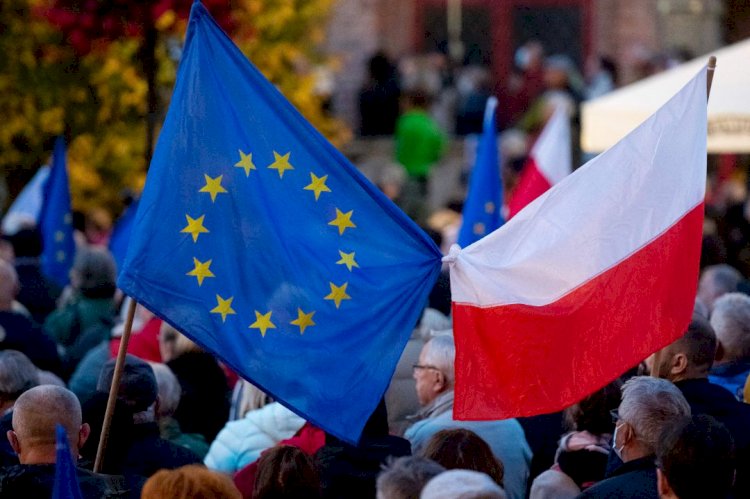 Polonia se sitúa al borde de la ruptura con la UE: tres posibles escenarios