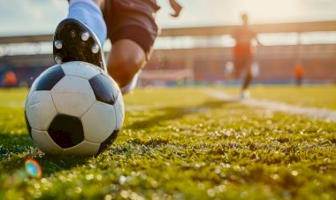 El éxito futbolístico en España y su relación con los factores socioeconómicos territoriales a través de un estudio geográfico pionero de la USAL